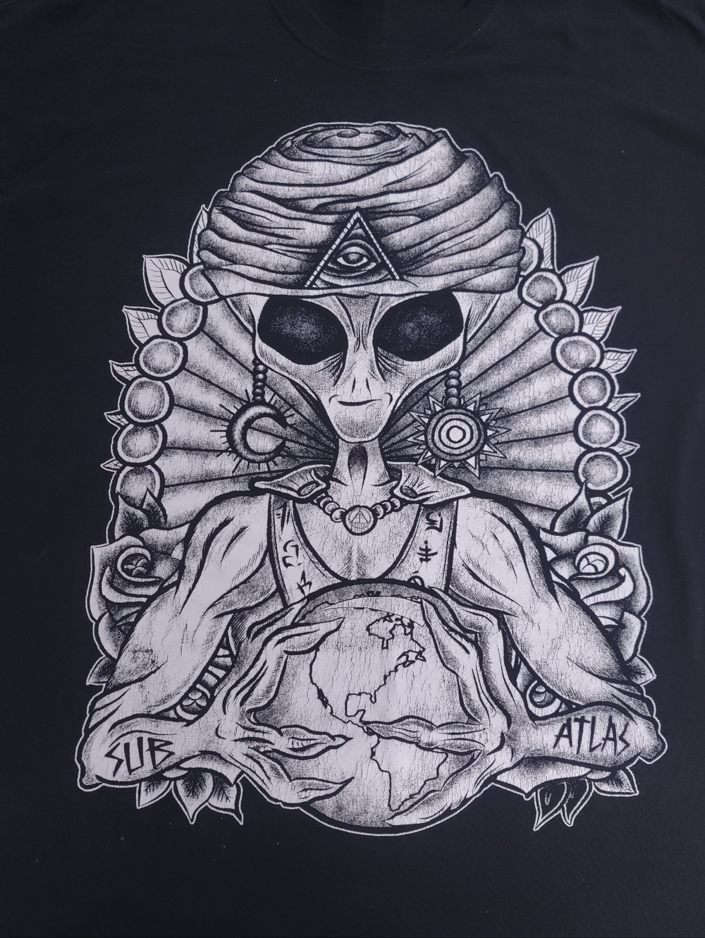 Alien Graphic Tee - Men's XL - Black & White - Picture 2 of 5